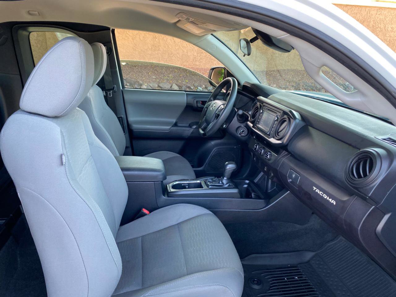 Used 2018 Toyota Tacoma SR RWD image 43