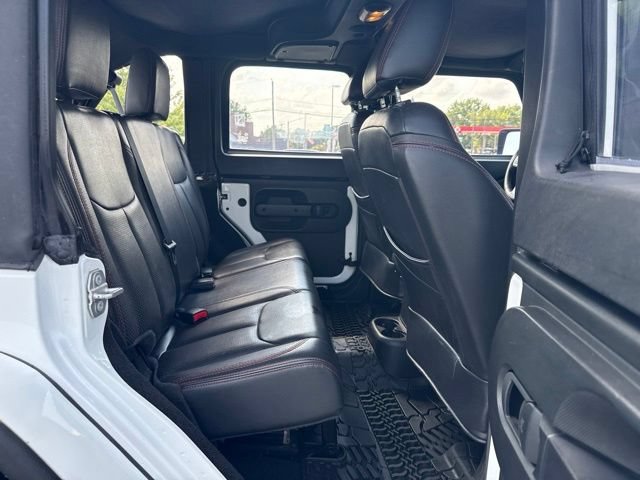 Used 2017 Jeep Wrangler Unlimited Sport w/ Connectivity Group AWD/4WD image 10