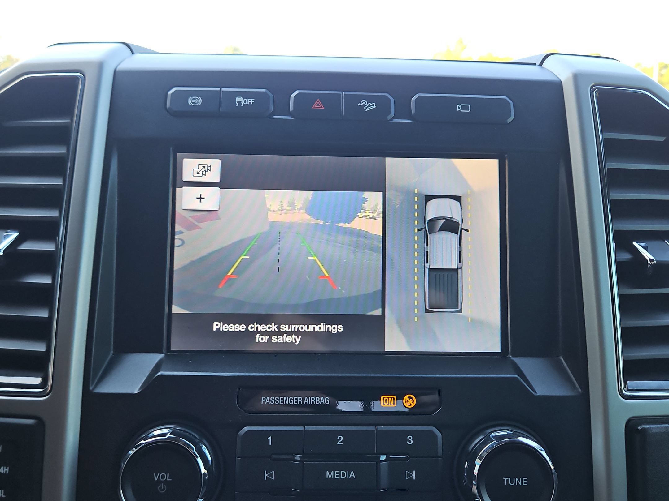 Used 2019 Ford F250 Lariat w/ Lariat Ultimate Package AWD/4WD image 30