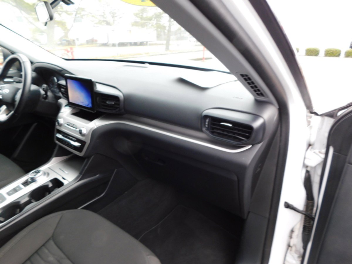 Used 2021 Ford Explorer XLT image 21