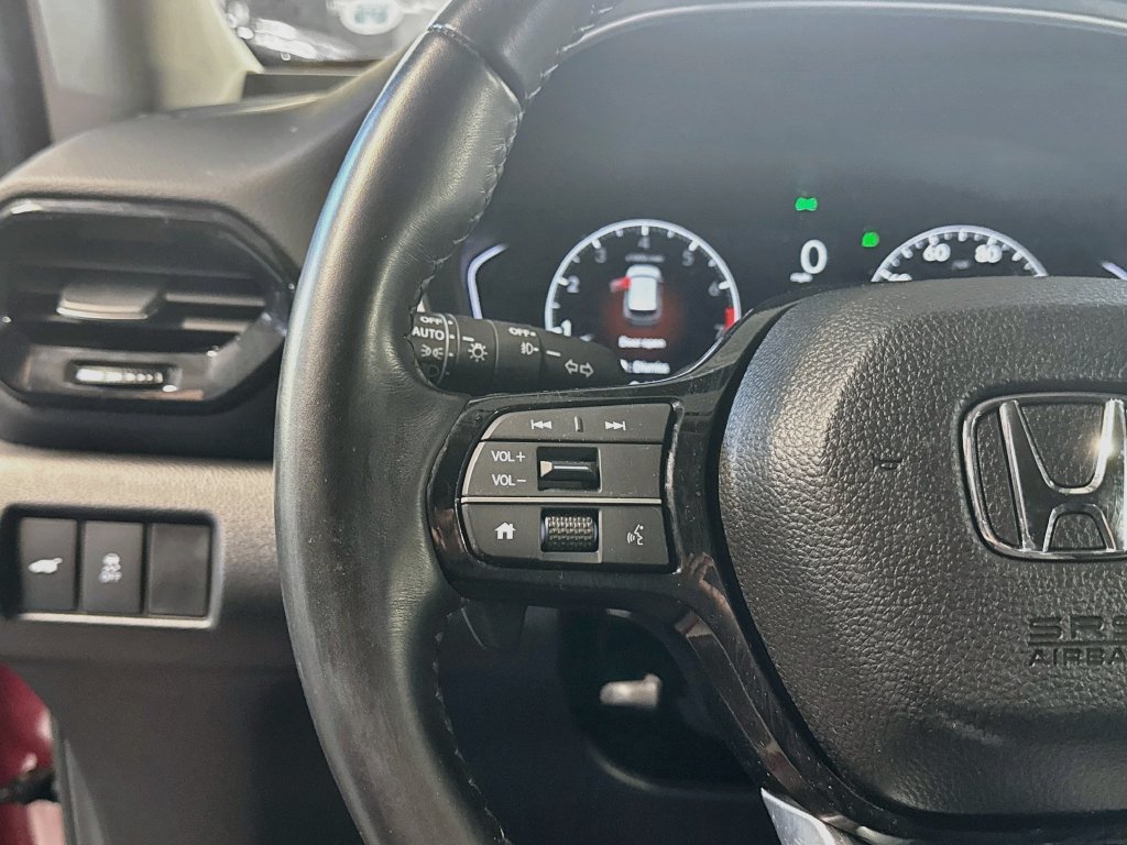 Used 2025 Honda Pilot Touring image 12