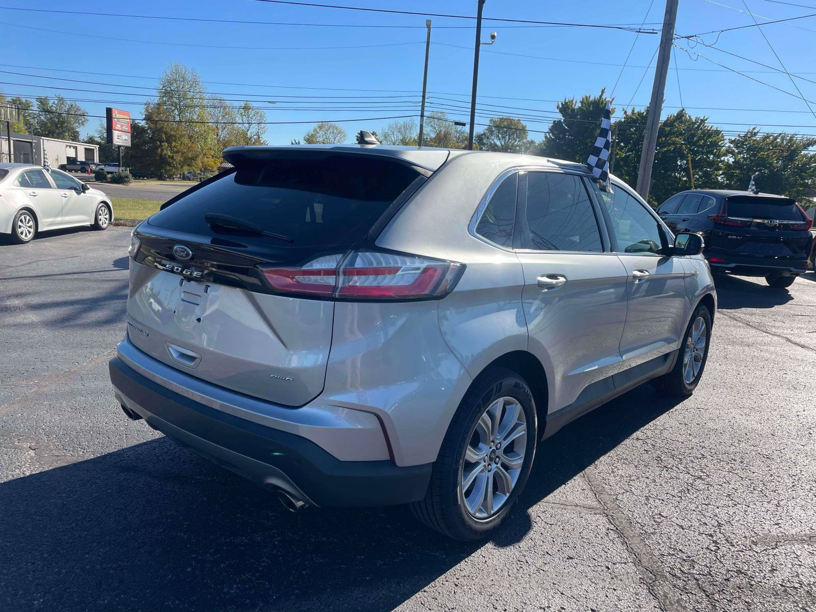 Used 2022 Ford Edge Titanium w/ Equipment Group 301A AWD/4WD image 7