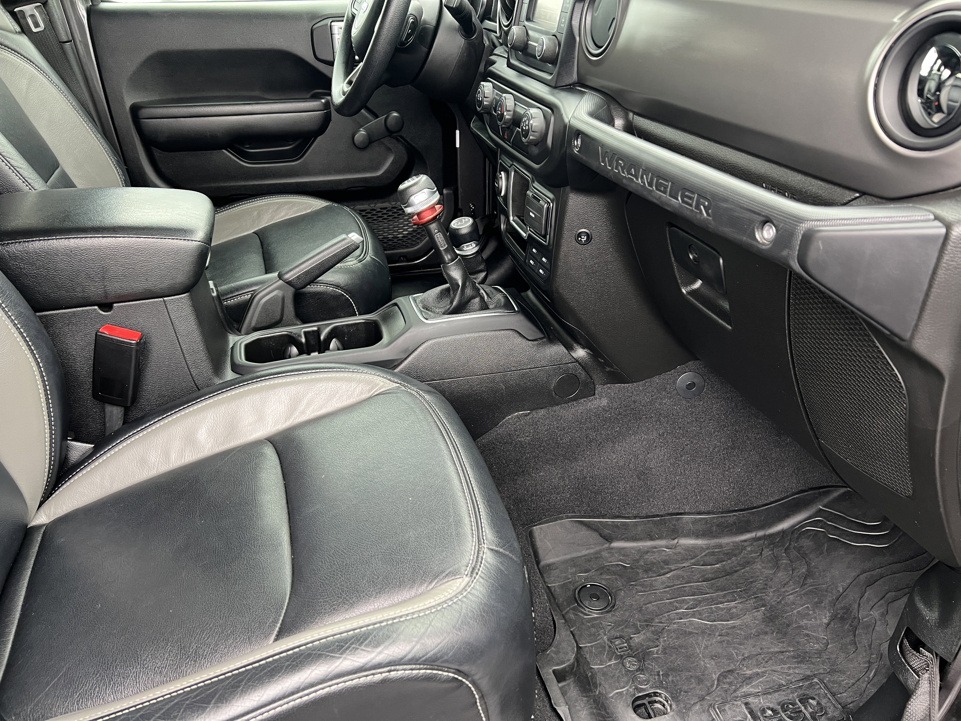 Used 2021 Jeep Wrangler Unlimited Sport AWD/4WD image 22