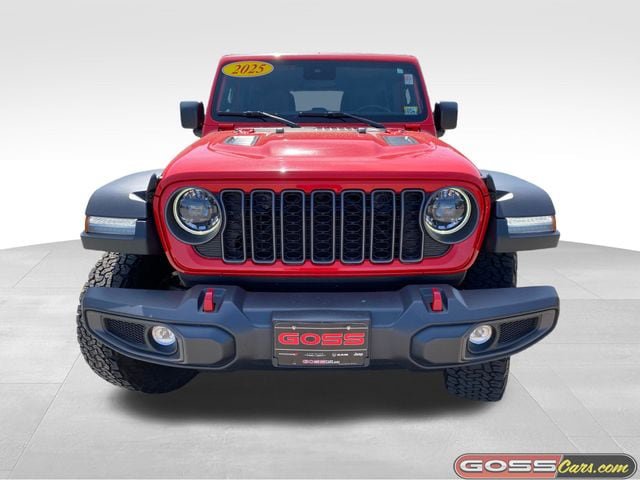 Certified 2025 Jeep Wrangler Unlimited Rubicon AWD/4WD video 2