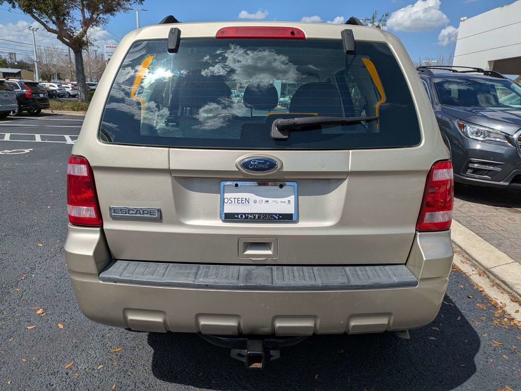 Used 2010 Ford Escape XLS image 5