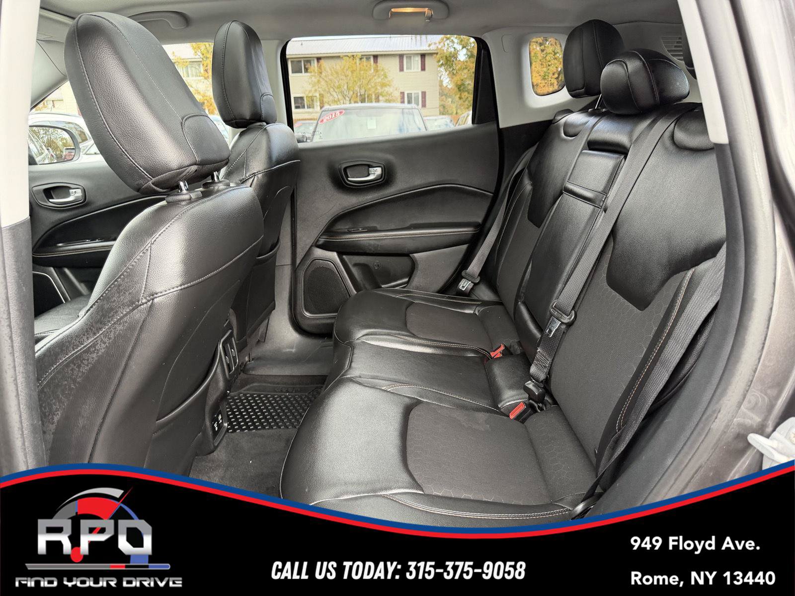 Used 2018 Jeep Compass Latitude AWD/4WD image 28