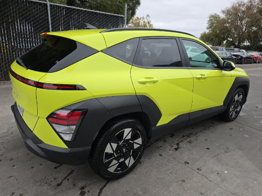 Used 2024 Hyundai Kona SEL FWD image 4