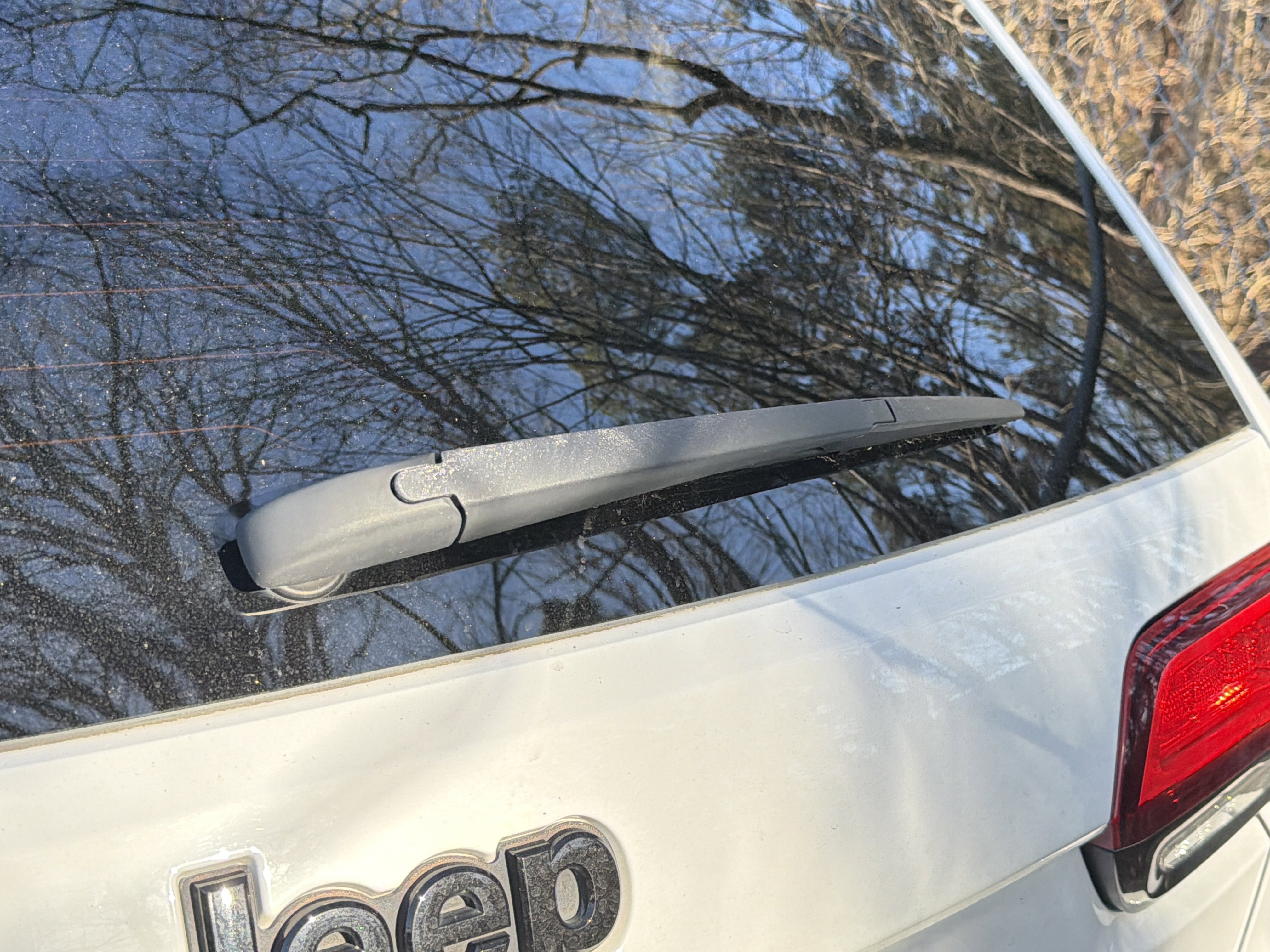 Used 2021 Jeep Grand Cherokee Laredo X image 11