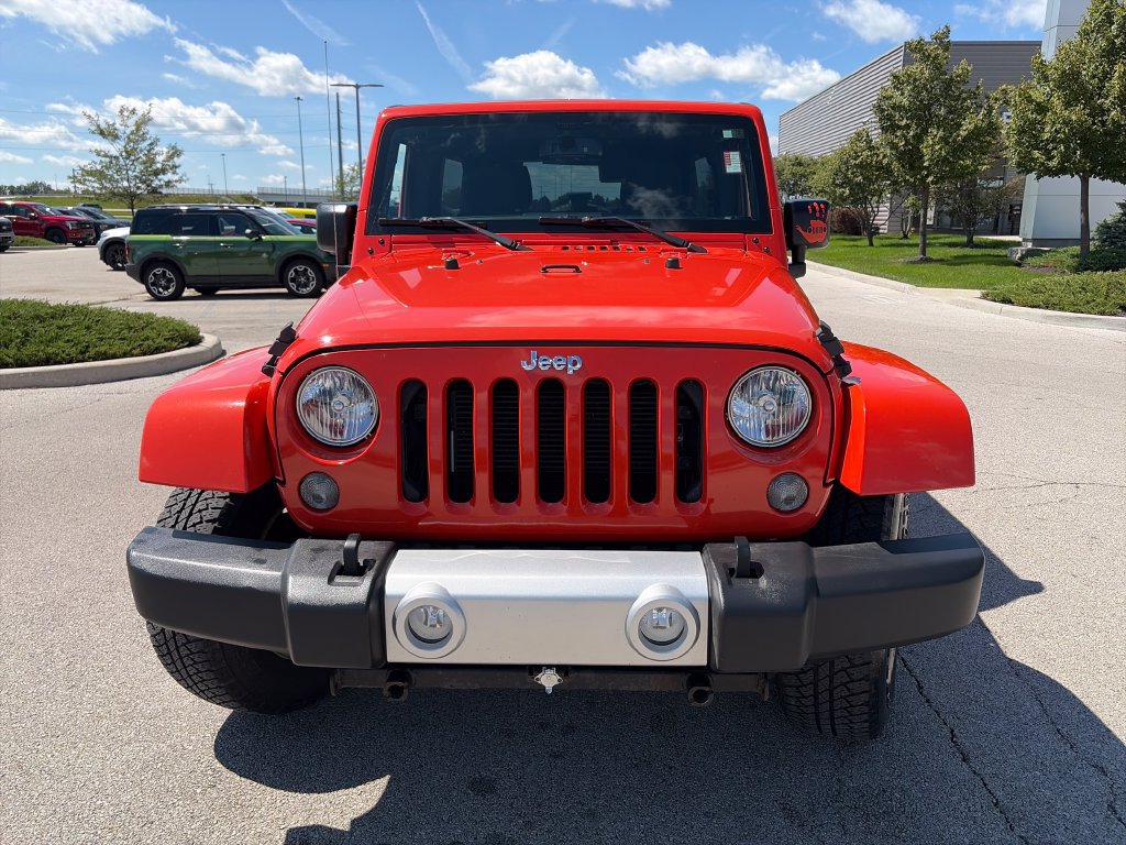 Used 2015 Jeep Wrangler Unlimited Sahara w/ Connectivity Group AWD/4WD image 2