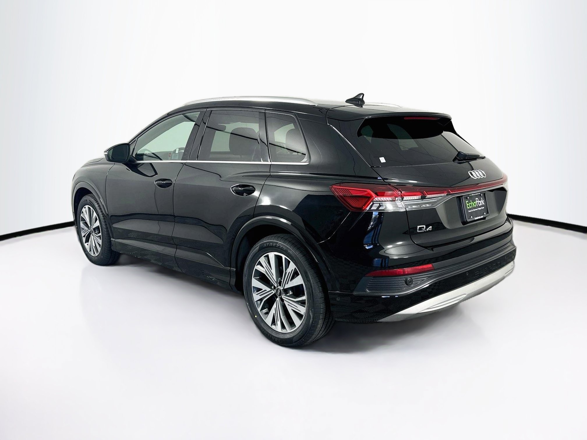 Used 2023 Audi Q4 e-tron Premium Plus RWD image 5