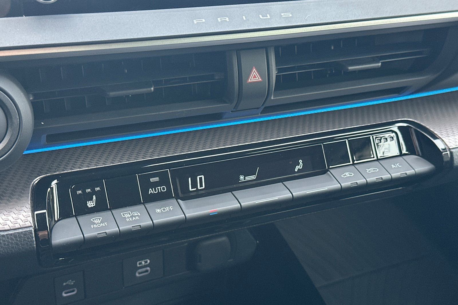 Used 2026 Toyota Prius XLE image 21