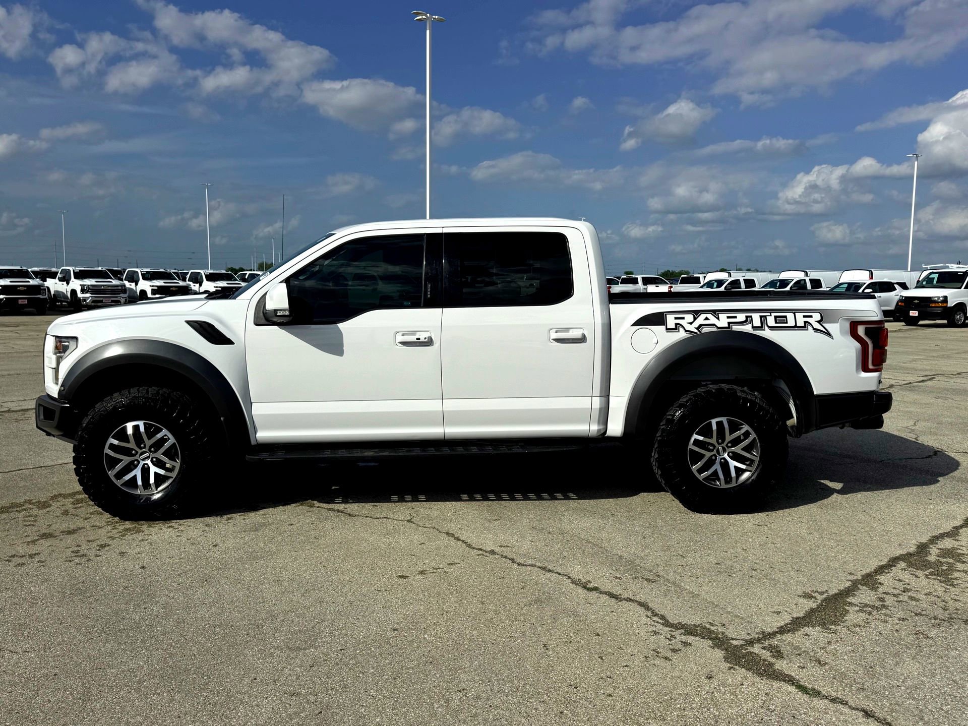 Used 2017 Ford F150 Raptor w/ Equipment Group 802A Luxury image 10