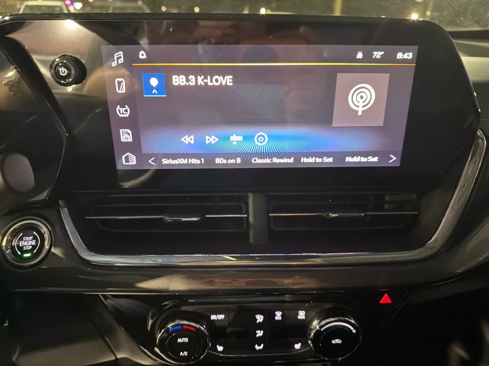 New 2026 Chevrolet Trax ACTIV w/ Sunroof Package FWD image 25