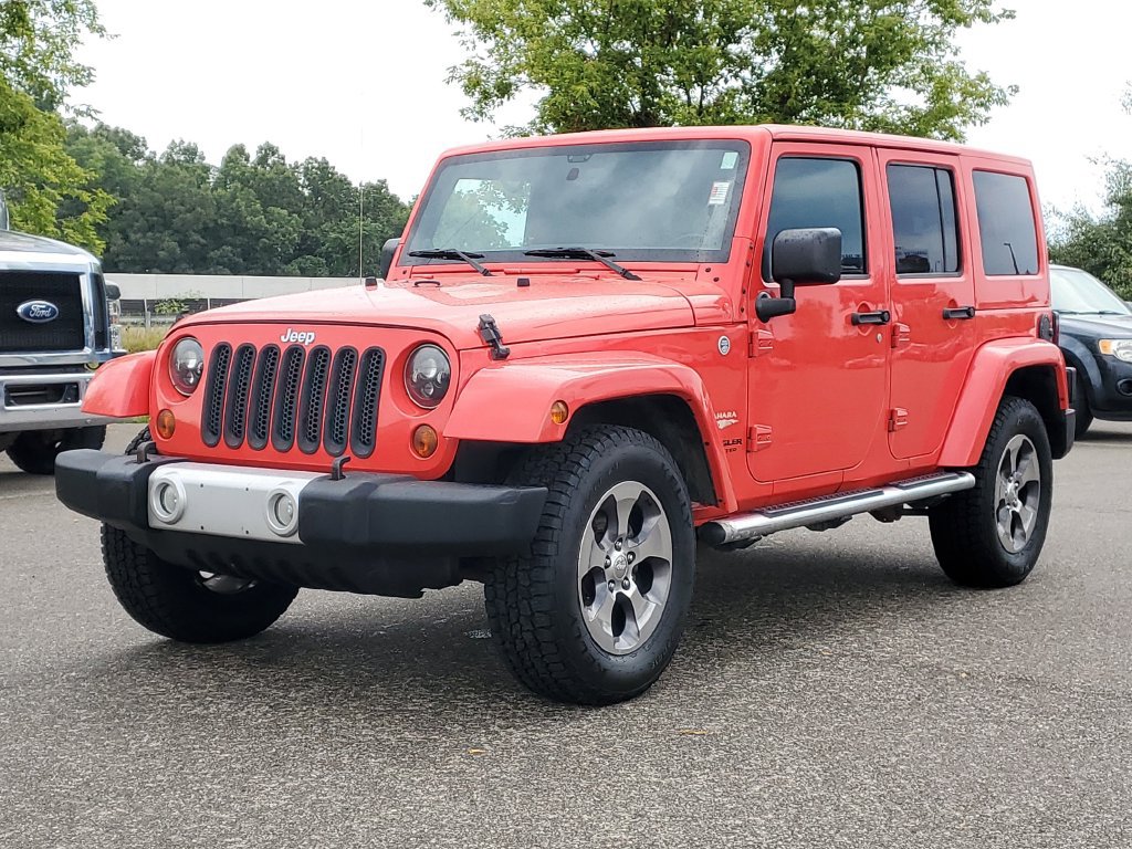 Used 2013 Jeep Wrangler Unlimited Sahara w/ Mopar Chrome Edition Group AWD/4WD image 2