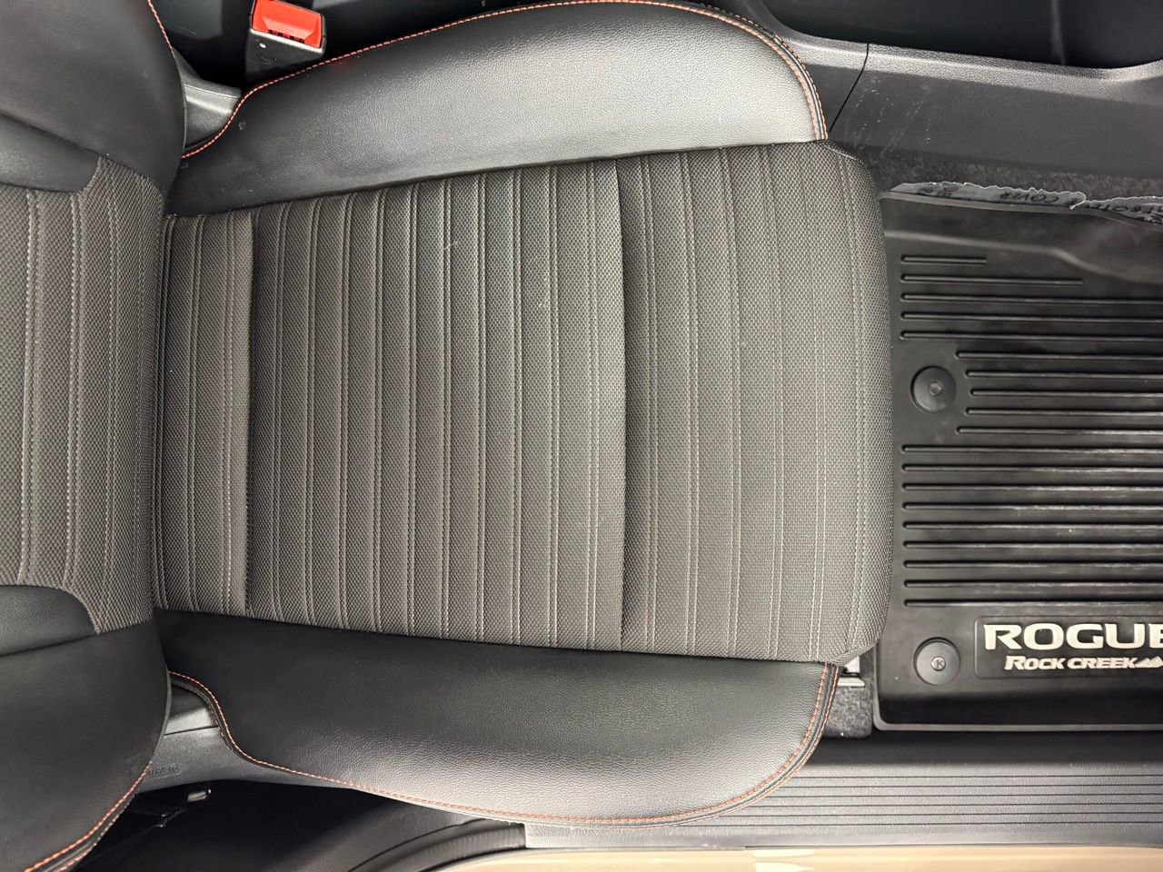 Used 2025 Nissan Rogue SV w/ Rock Creek Premium Package image 33