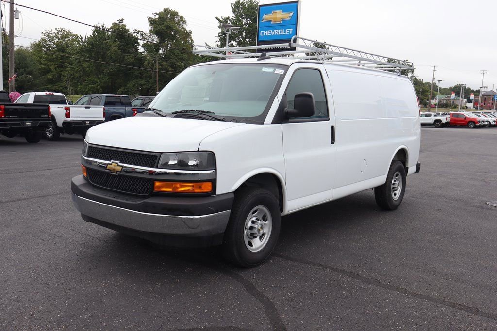 New 2025 Chevrolet Express 2500 Work Van w/ Driver Convenience Package image 18