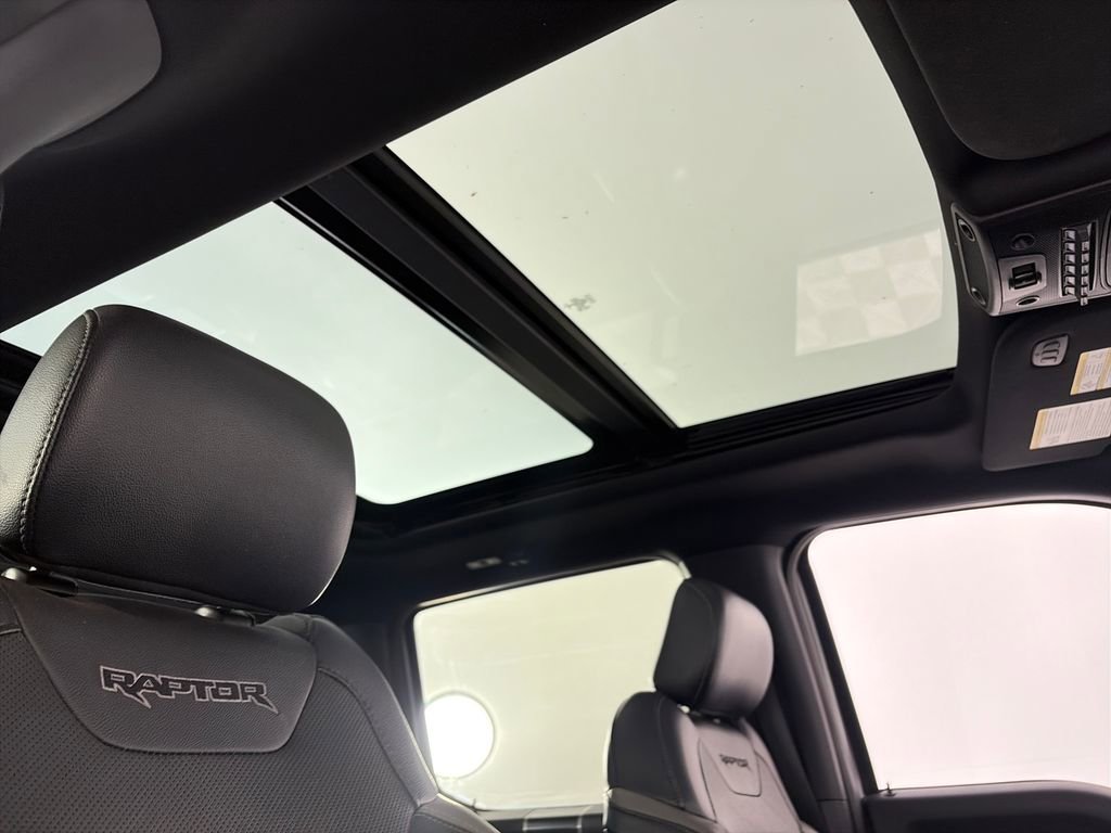 Used 2018 Ford F150 Raptor w/ Equipment Group 802A Luxury AWD/4WD image 33