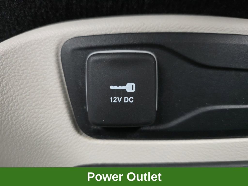 Used 2024 Chrysler Pacifica Touring-L image 38