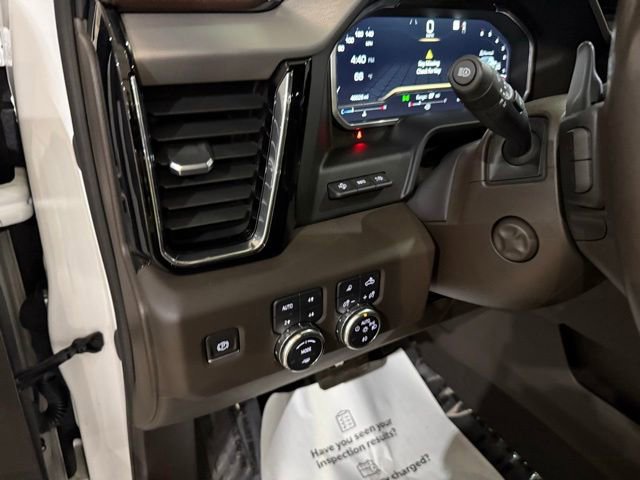 Used 2022 GMC Sierra 1500 Denali w/ Denali Reserve Package AWD/4WD image 14