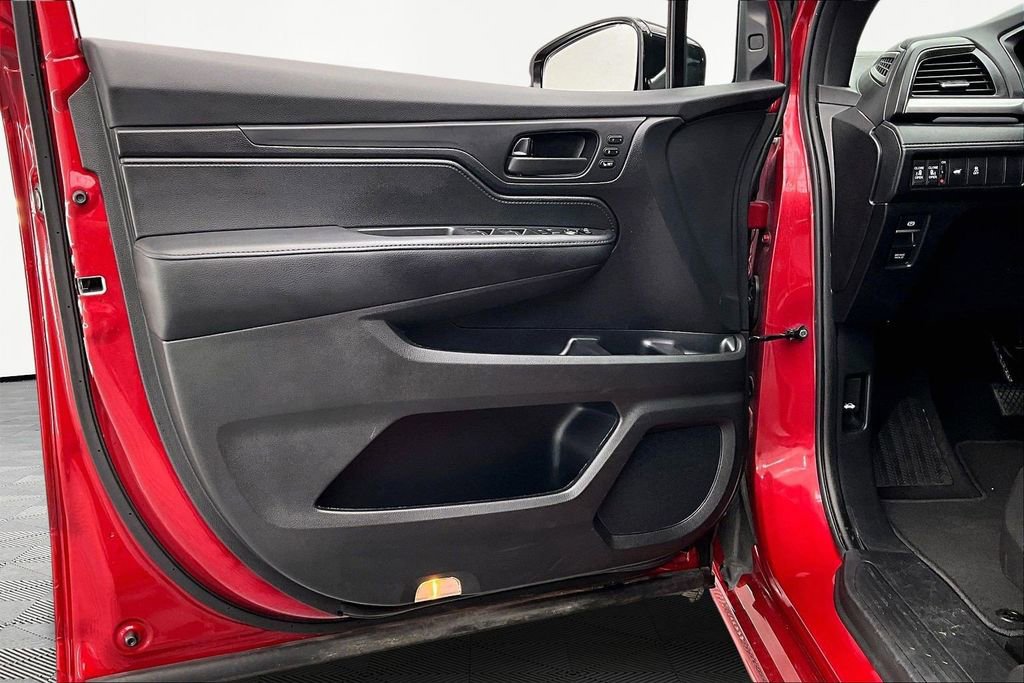 Used 2025 Honda Odyssey Sport-L image 23