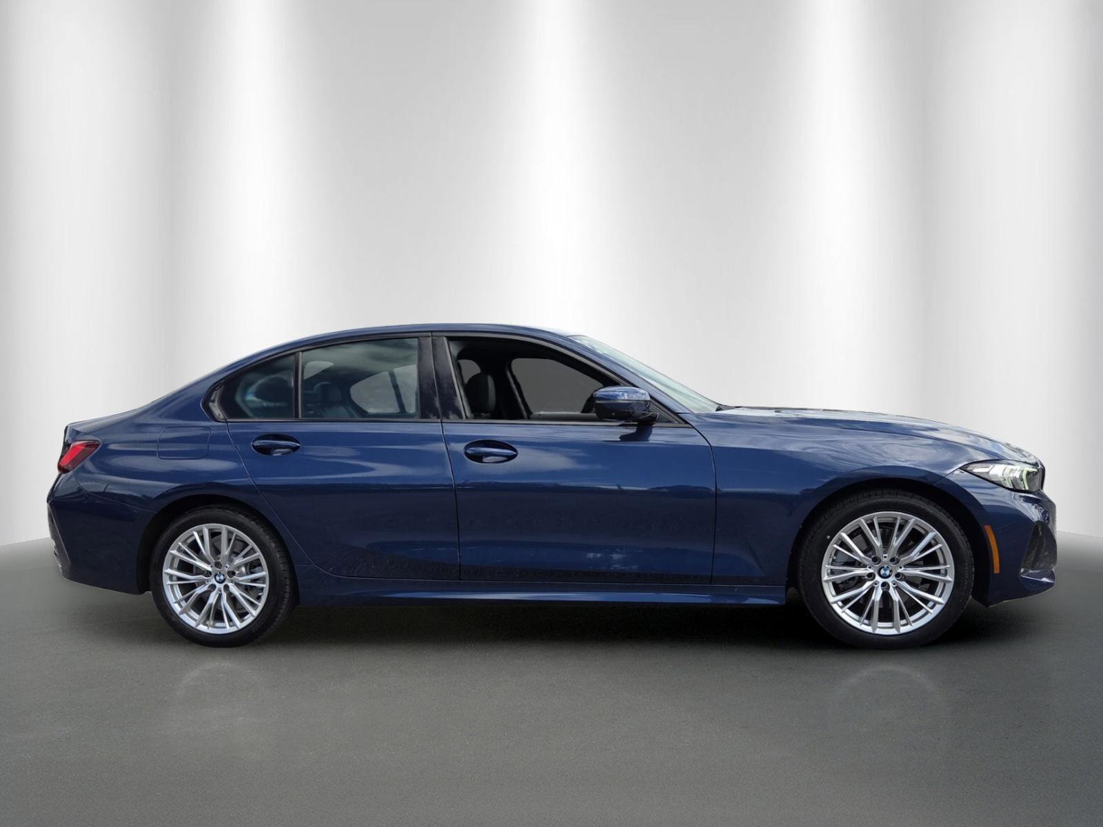Used 2023 BMW 330i Sedan w/ Premium Package RWD image 8