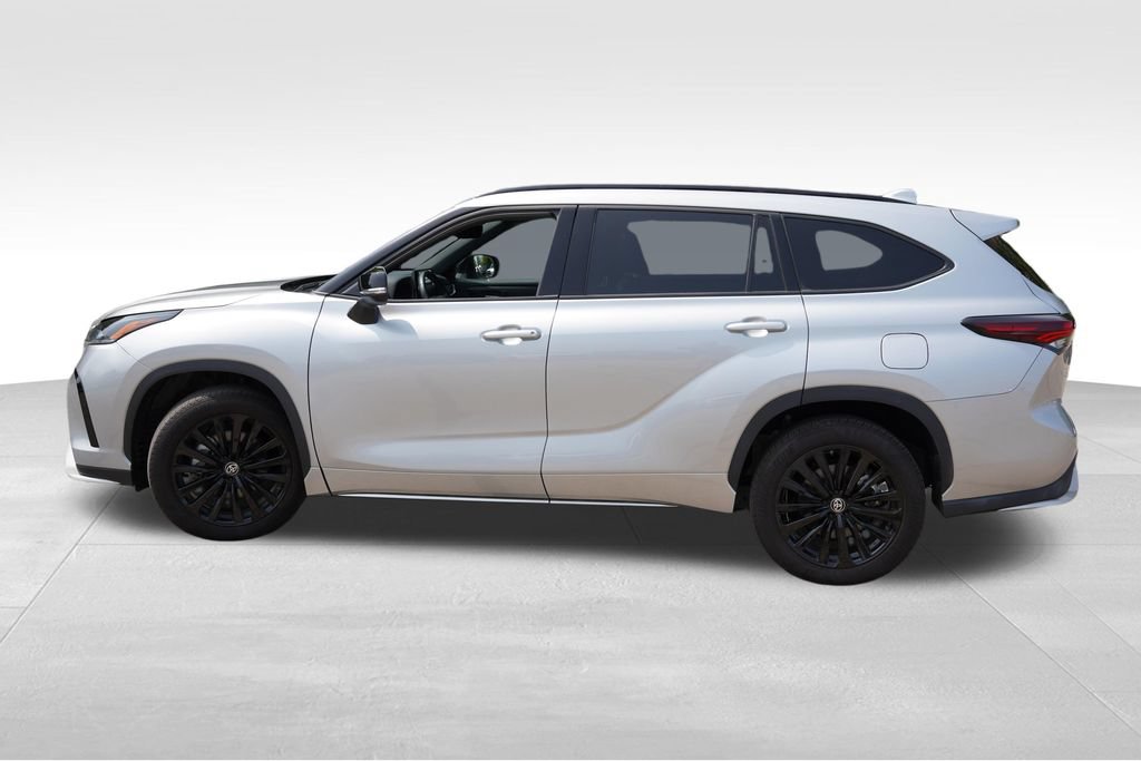 Used 2025 Toyota Highlander XSE AWD/4WD image 9