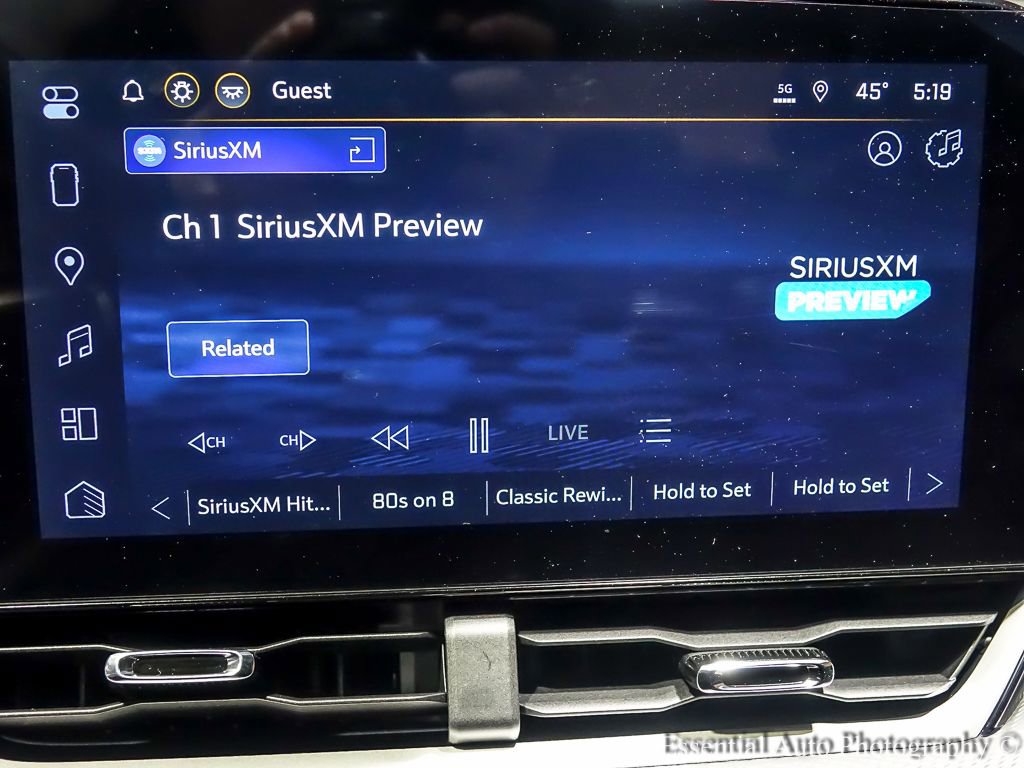 New 2026 Chevrolet Equinox LT w/ Safety and Technology Package FWD image 15