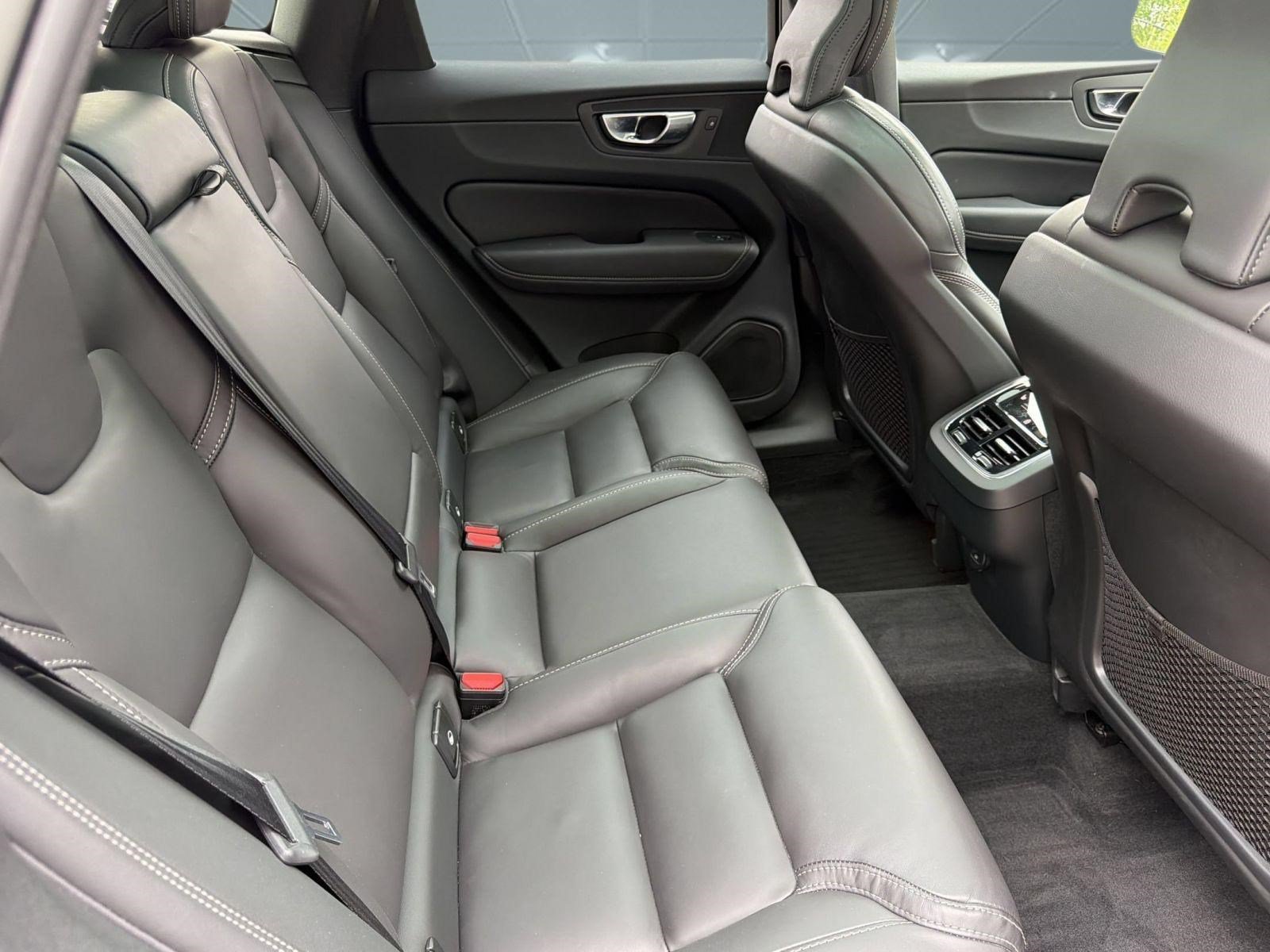 Certified 2023 Volvo XC60 B5 Ultimate w/ Climate Package AWD/4WD image 30