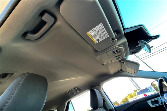 Used 2020 Ford Explorer XLT w/ Comfort Package image 24