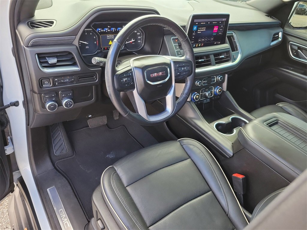 Used 2021 GMC Yukon SLT w/ SLT Premium Package image 28