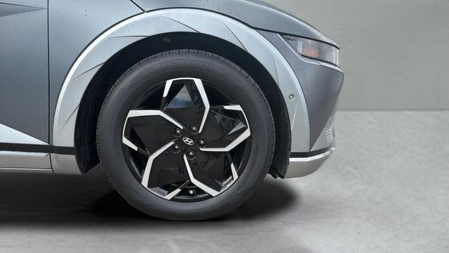 Used 2024 Hyundai Ioniq 5 Limited image 12