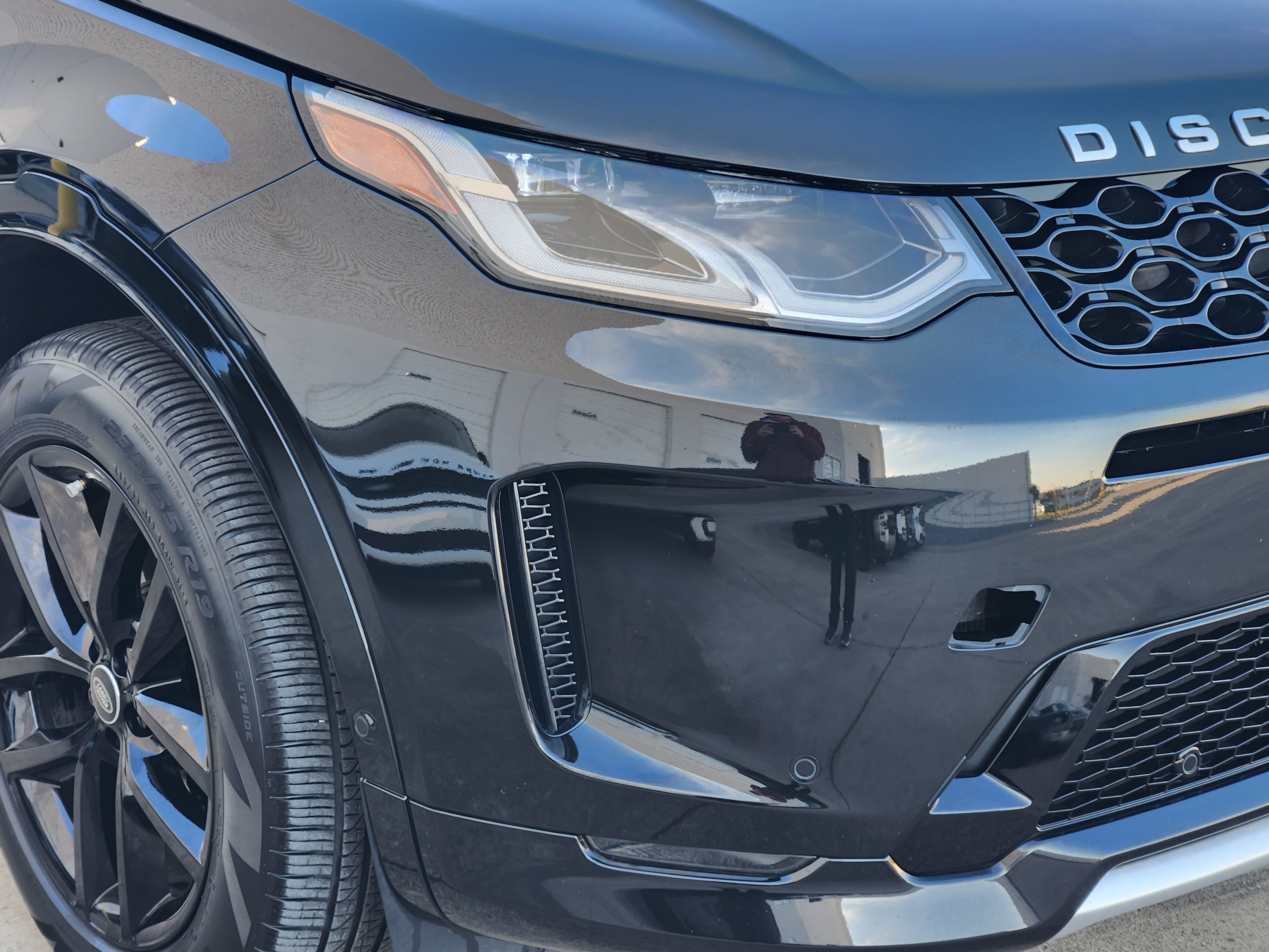 Certified 2025 Land Rover Discovery Sport S image 8