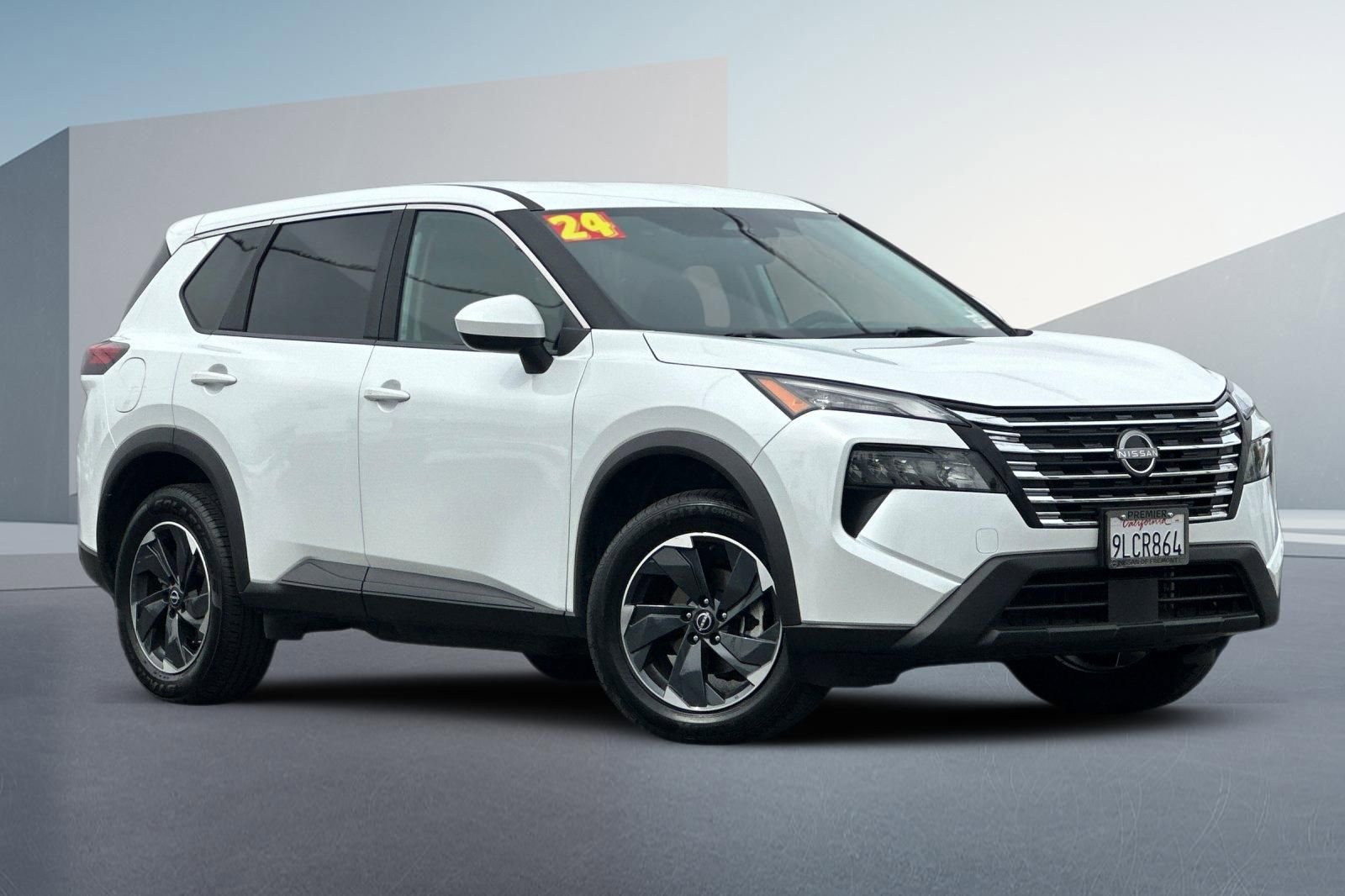 Certified 2024 Nissan Rogue SV image 2