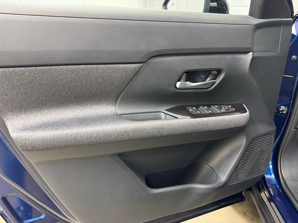 Used 2026 Nissan Kicks SV w/ Cold Weather Package AWD/4WD image 22