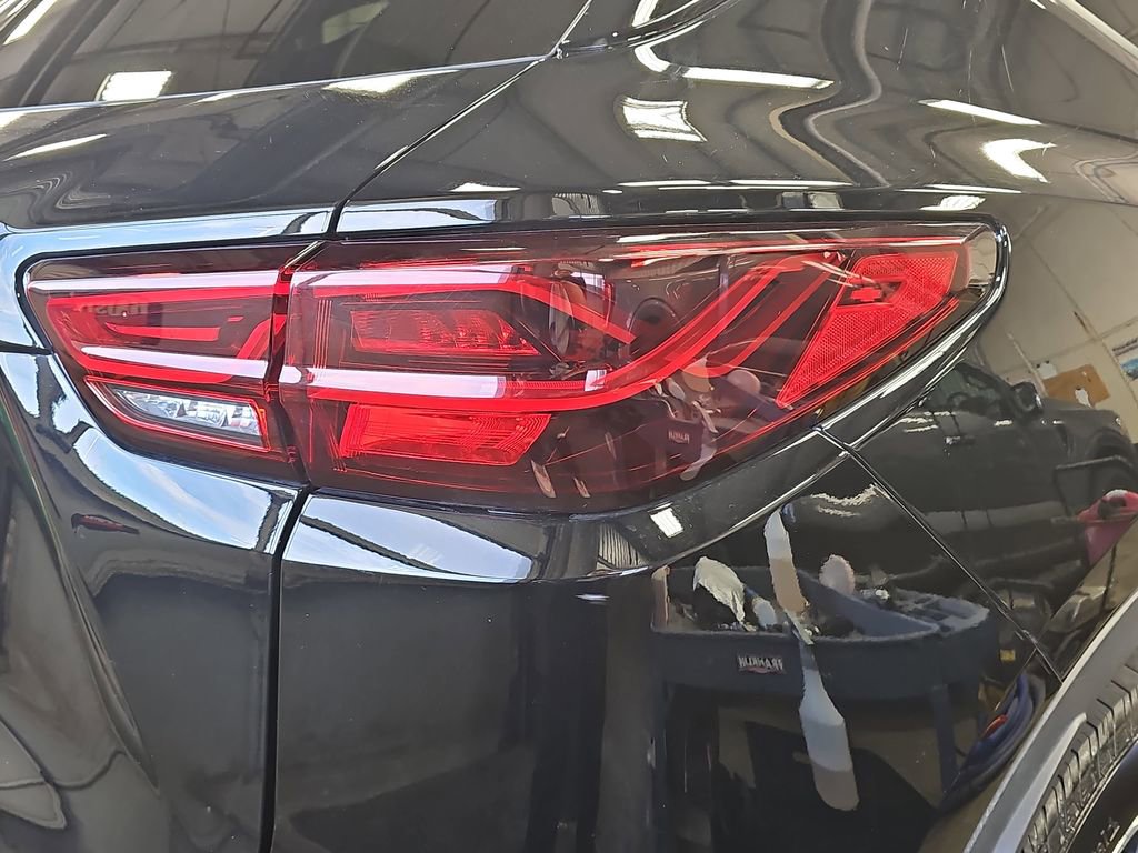 Used 2025 Chevrolet Blazer LT FWD image 34