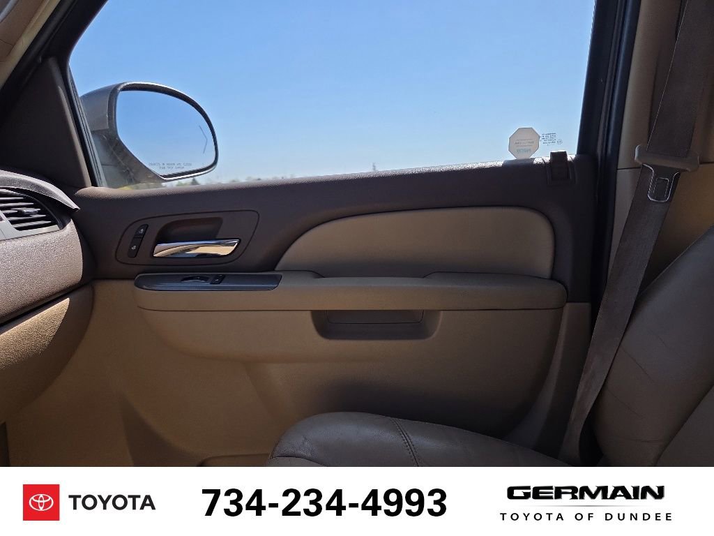 Used 2011 Chevrolet Suburban LT w/ Luxury Package AWD/4WD image 28