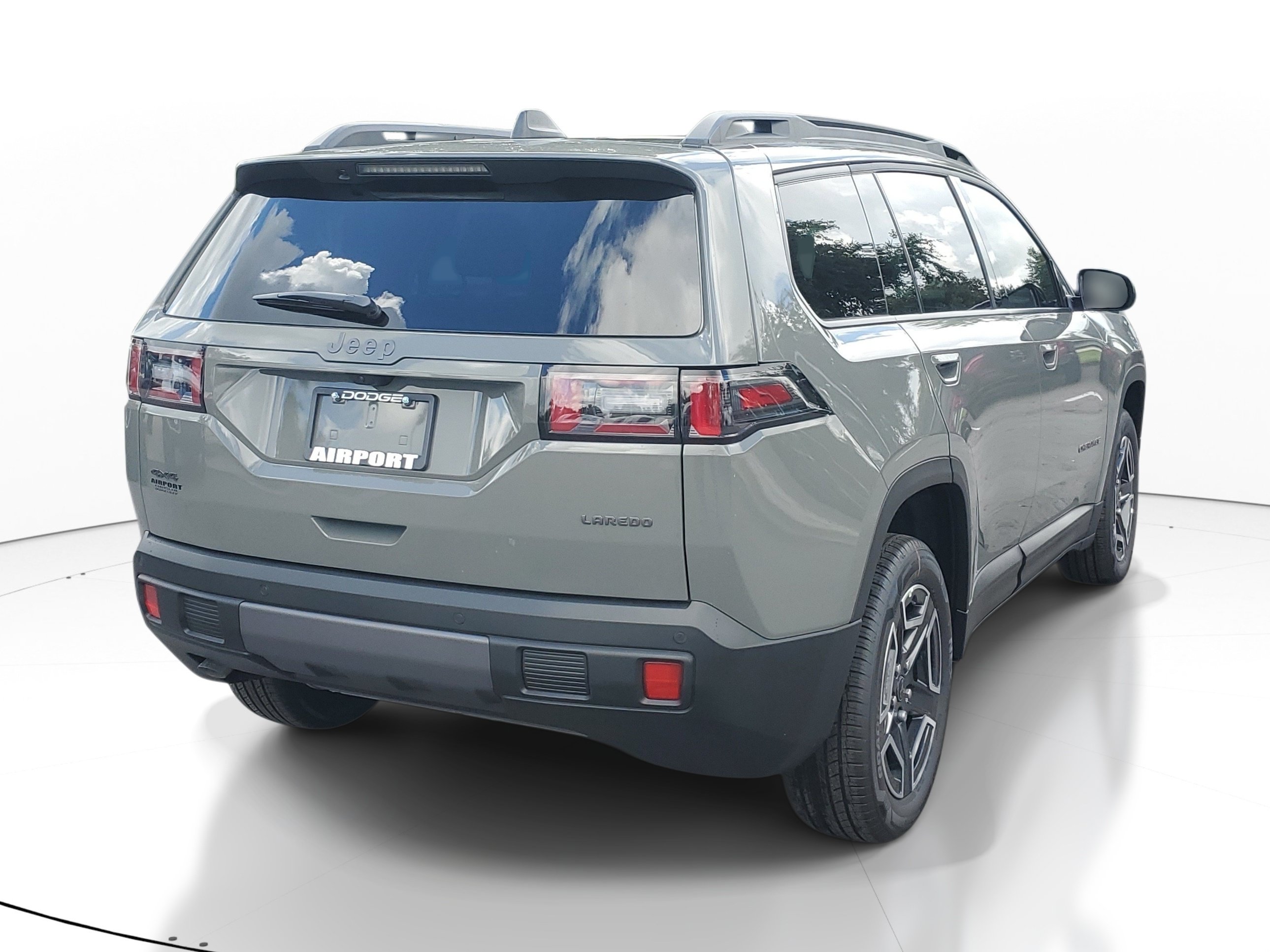 New 2026 Jeep Cherokee Laredo AWD/4WD image 5