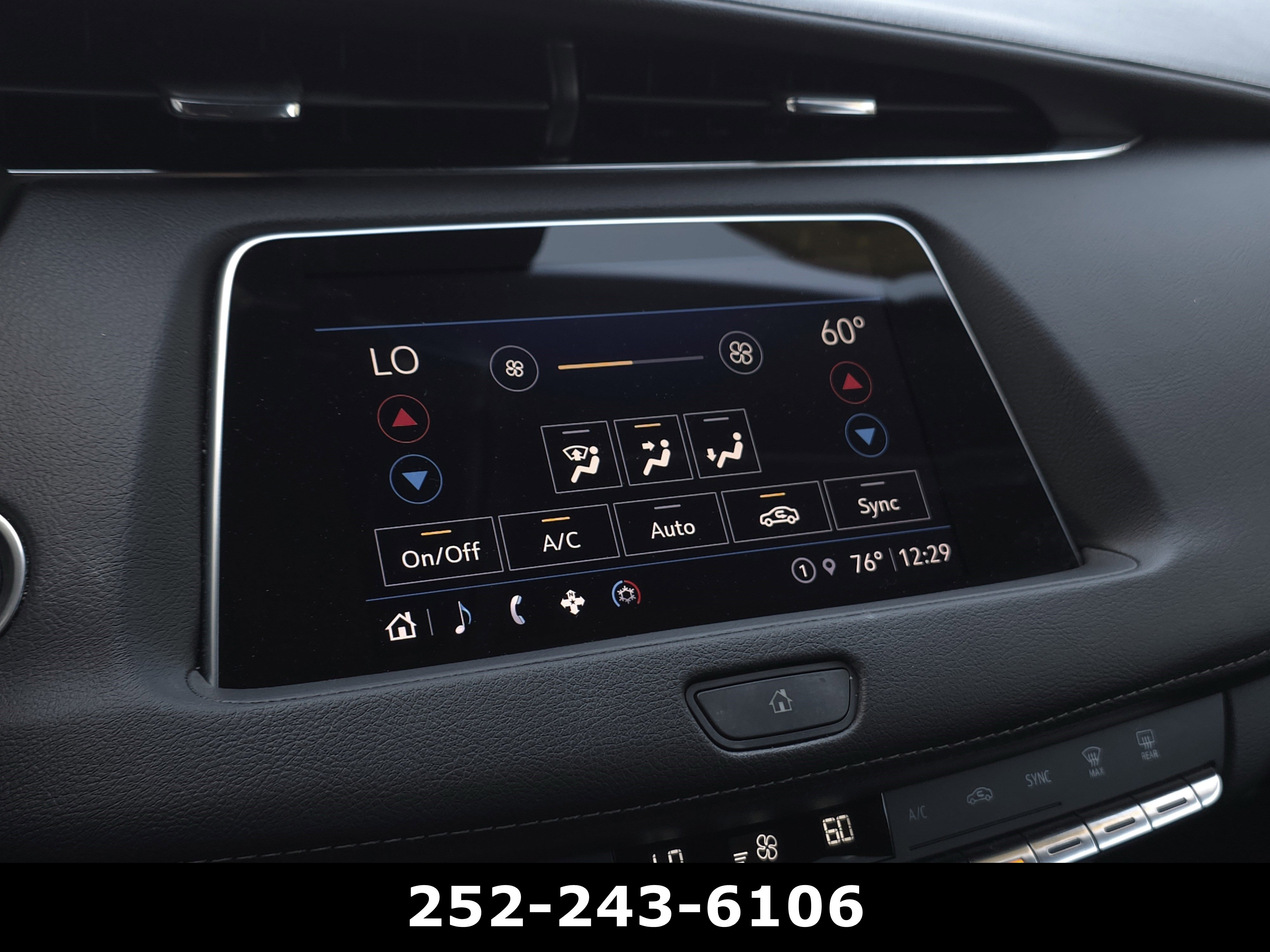 Used 2023 Cadillac XT4 Premium Luxury w/ Enhanced Visibility Package FWD image 21