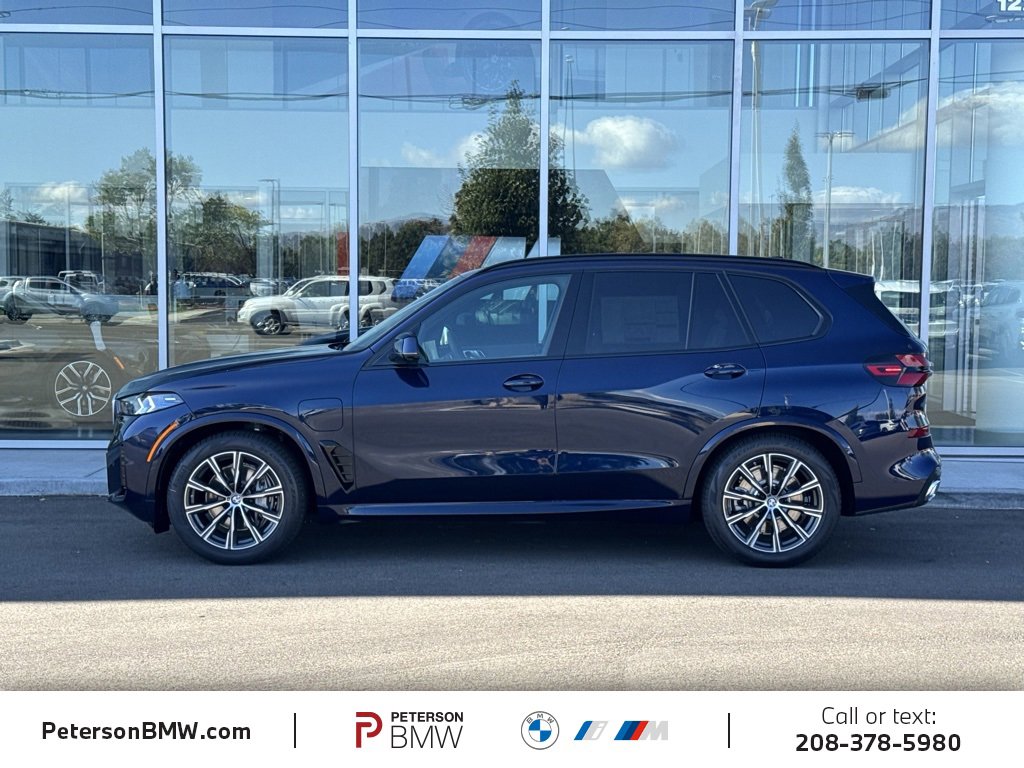 New 2026 BMW X5 xDrive50e w/ M Sport Package image 3