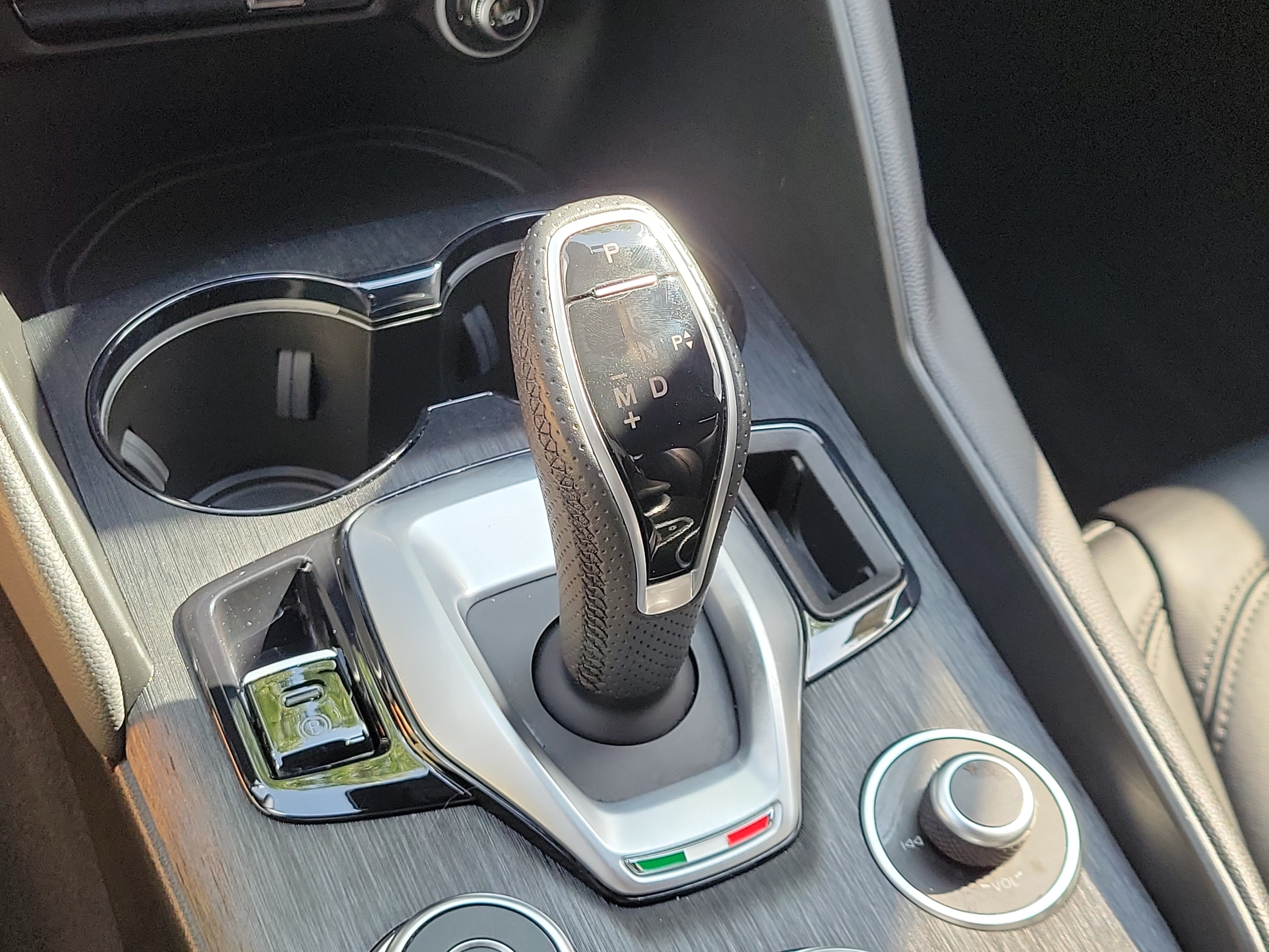 Used 2022 Alfa Romeo Giulia Sprint RWD image 27