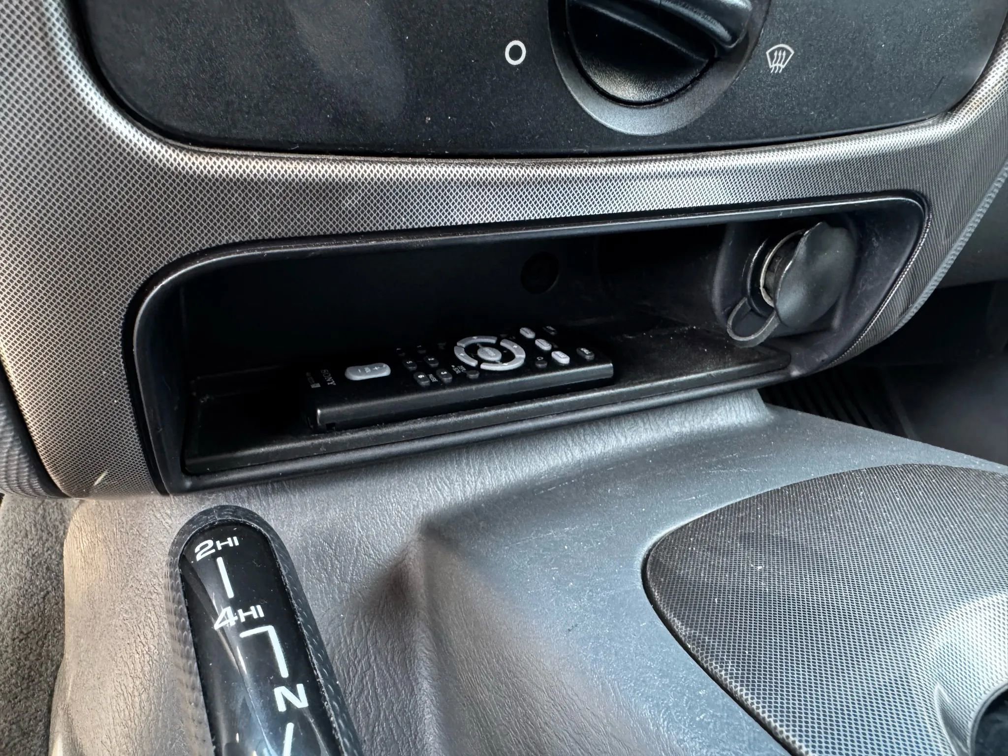 Used 2005 Jeep Liberty Renegade image 20