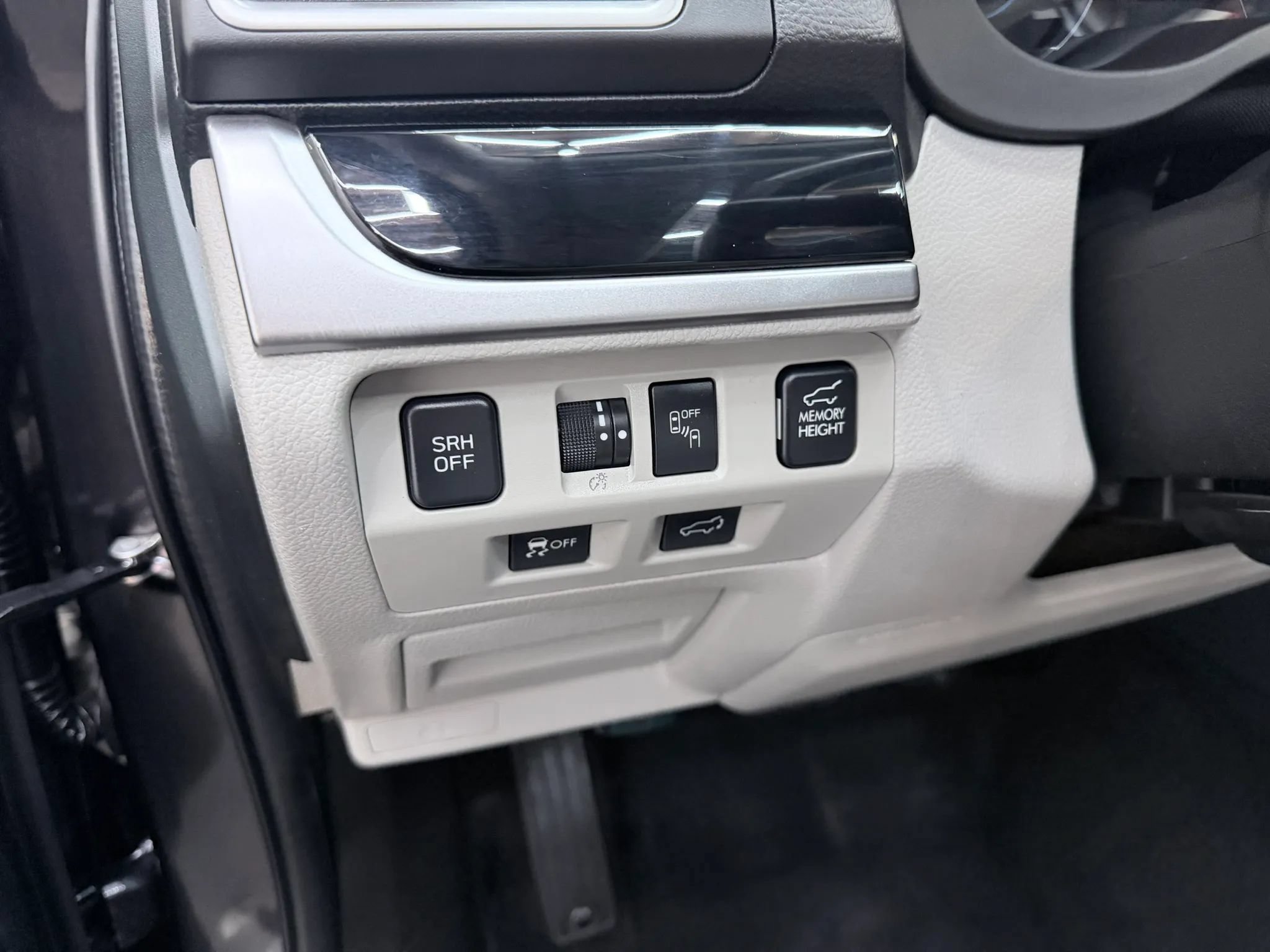 Used 2017 Subaru Forester 2.5i Limited AWD/4WD image 13