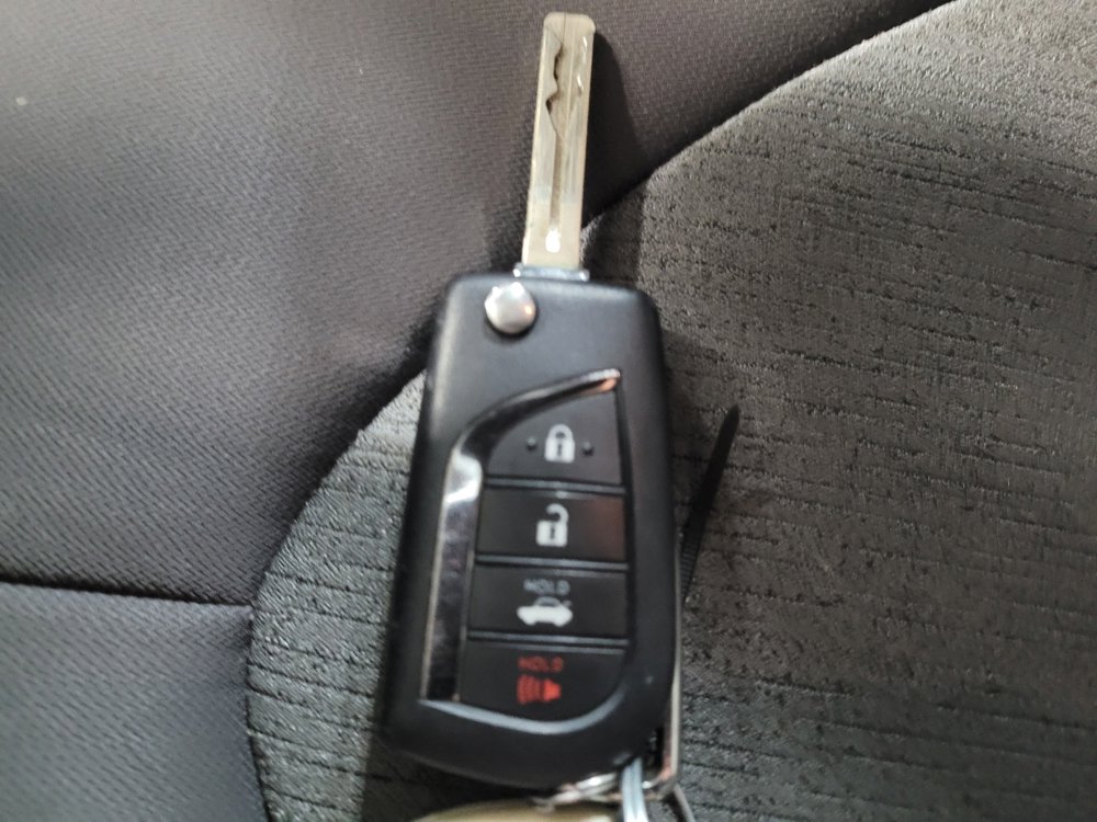 Used 2022 Toyota Camry LE FWD image 32