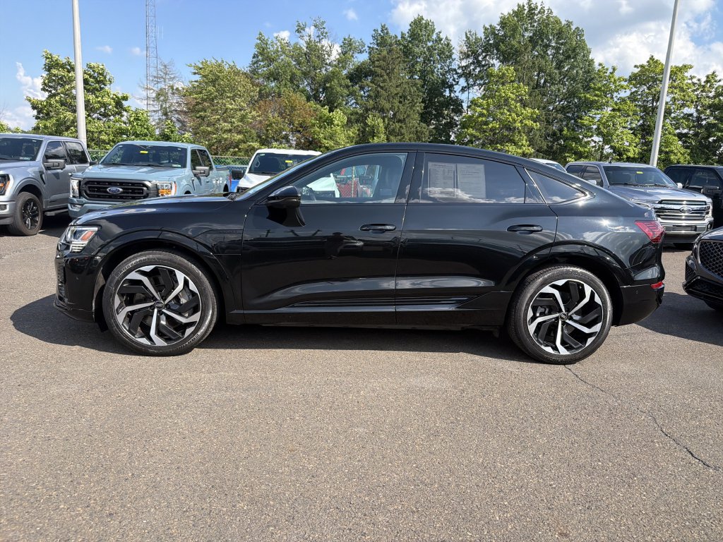 Used 2024 Audi Q8 e-tron Prestige w/ Prestige Package AWD/4WD image 2