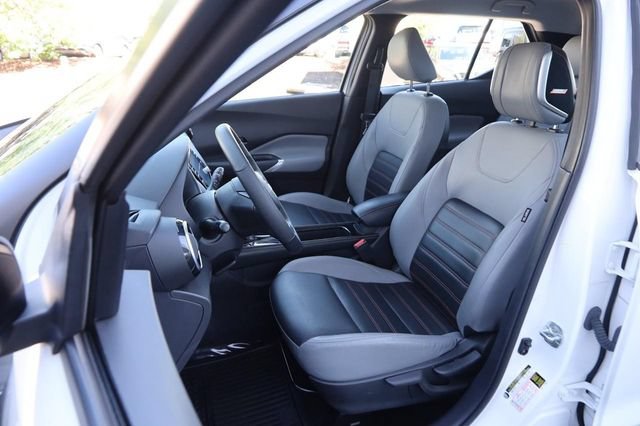 Certified 2024 Nissan Kicks SR w/ SR Premium Package FWD image 8