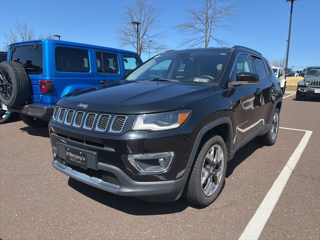 Used 2018 Jeep Compass Limited w/ Navigation Group image 2