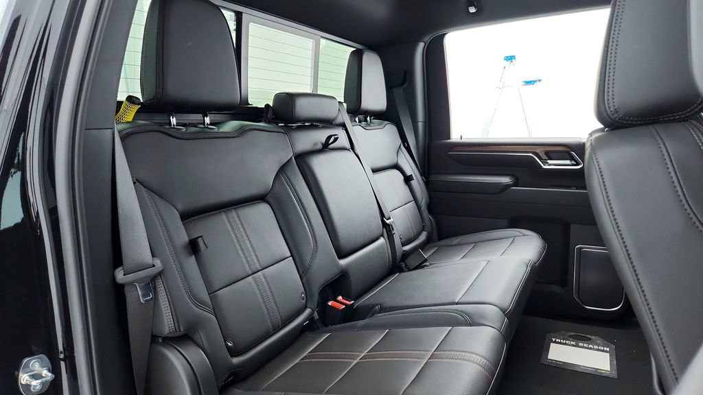 Used 2024 Chevrolet Silverado 2500 High Country w/ Technology Package AWD/4WD image 40