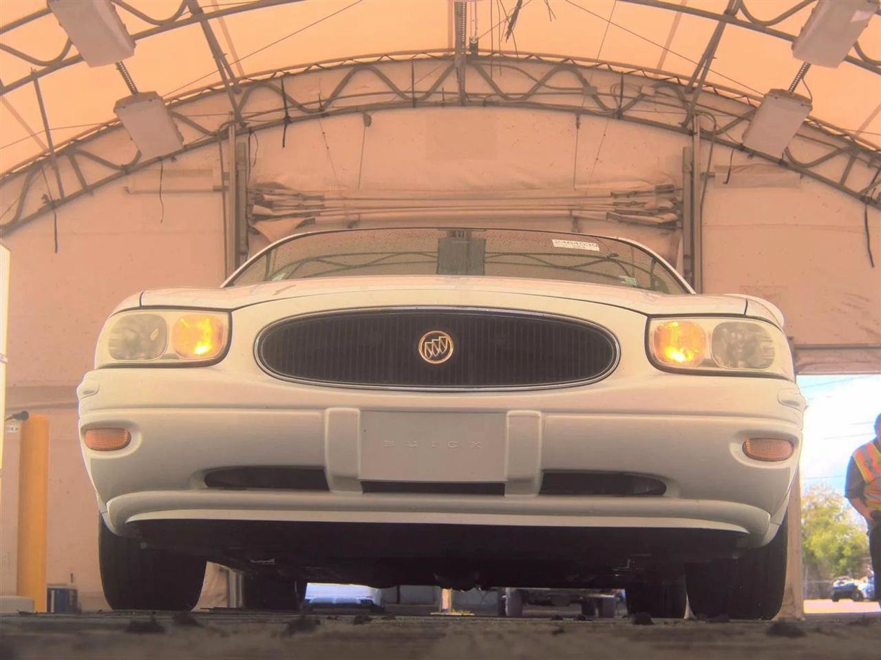 Used 2004 Buick Le Sabre Limited w/ Celebration Edition Package FWD image 3