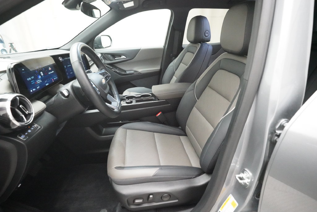 Used 2026 Chevrolet Equinox LT w/ Convenience Package II AWD/4WD image 6