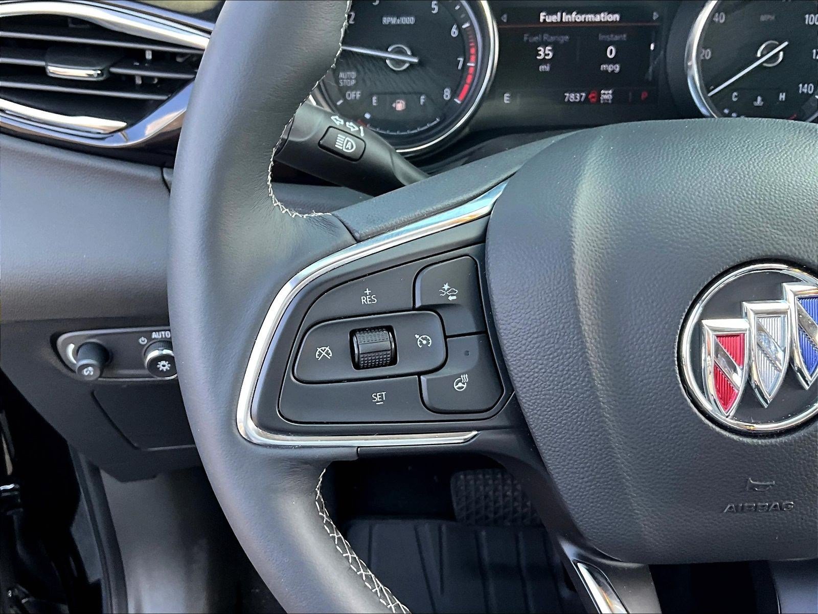 Used 2022 Buick Encore GX Essence w/ Experience Buick Package AWD/4WD image 11